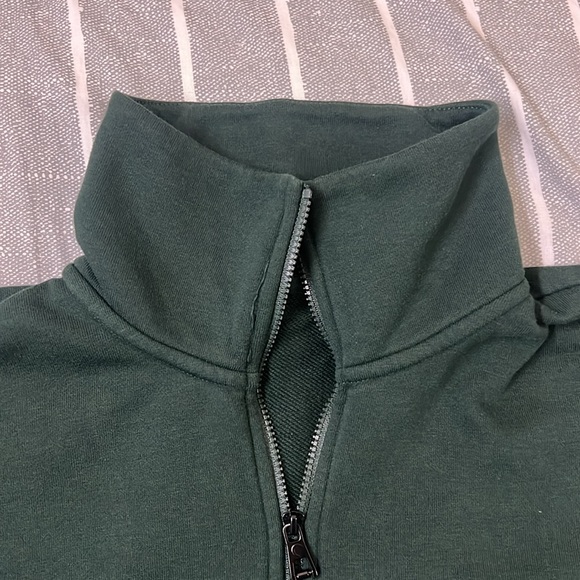 Zyia Cropped Half-Zip Sweater Medium - Picture 4 of 8